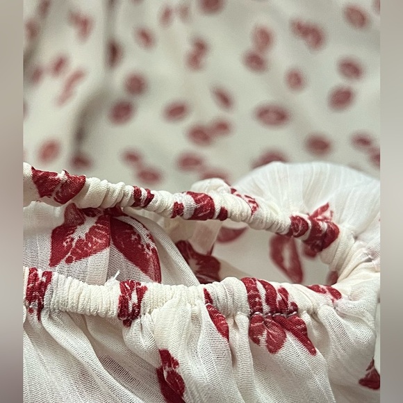 RW&CO Cowl Neck Blouse Cream Red Lips Sheer Small - Picture 8 of 13